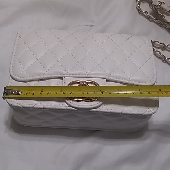 Beautiful quilted purse - Picture 11 of 12